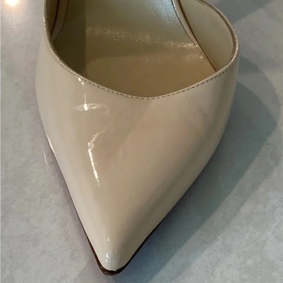 Christian Louboutin NEW Iriza heels Nude Size 40 - Picture 10 of 10